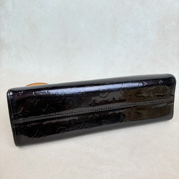 Louis Vuitton Vernis Roxbury Drive Amarante Patent Leather Shoulder Bag - Picture 7 of 16